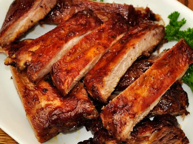 Travers de porc grillés